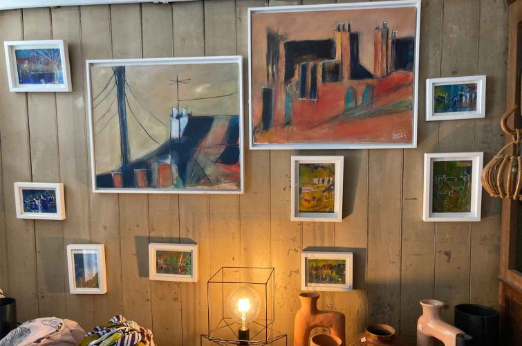 Exposition de gravures et de peintures par l'artiste quimperloise Renée Toupon au concept-store L'Échappée Belle à Quimperlé du 1er au 31 mars 2022.