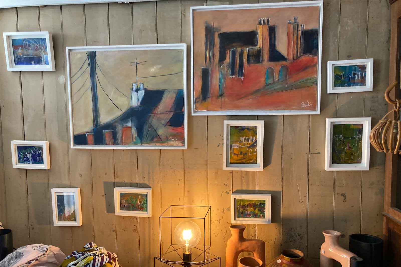 Exposition de gravures et de peintures par l'artiste quimperloise Renée Toupon au concept-store L'Échappée Belle à Quimperlé du 1er au 31 mars 2022.