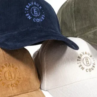 Casquettes en velours bio- Travaux en cours